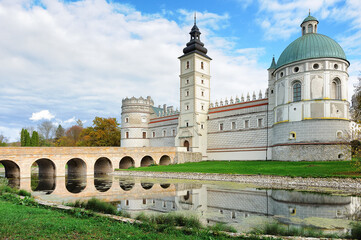 Fototapeta premium Krasiczyn Castle with a pond in Krasiczyn Poland