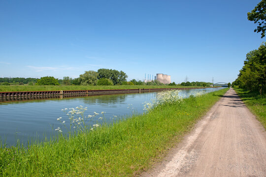 Datteln-Hamm-Kanal auf der H&ouml;he Kraftwerk Gersteinwerk in Stockum an der Lippe.