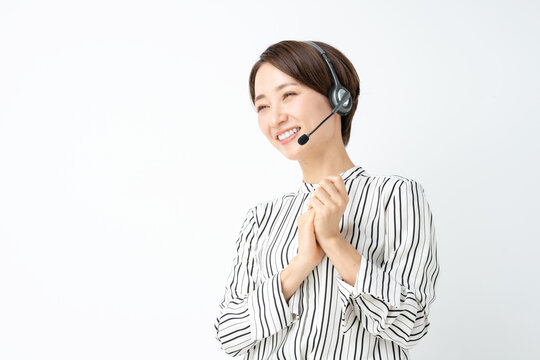 女性　ビジネス　セミナー　ヘッドセット
