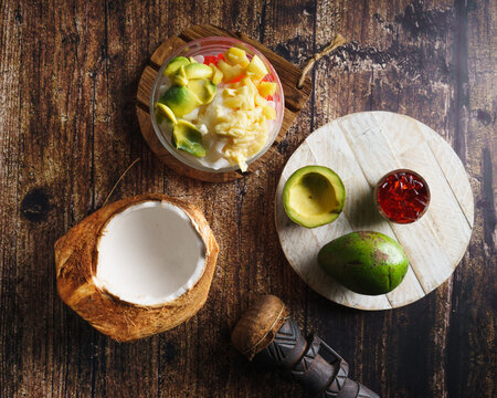 Indonesian dessert known as Es Oyen