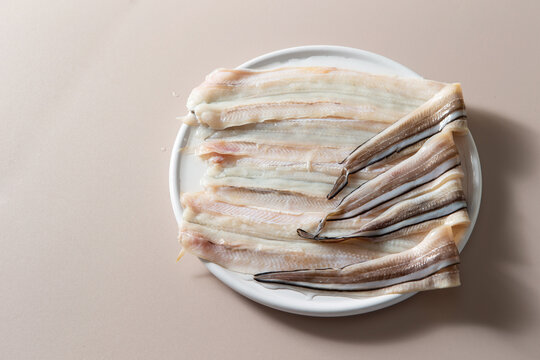 Raw eel with bones and thorns removed ,