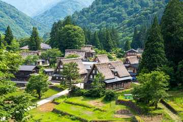 世界遺産　五箇山相倉合掌集落　初夏 © Hiro074