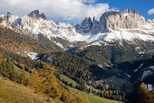  vue sur le Rosengarten et sa vall&eacute;e