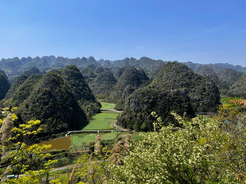 Wanfenglin (Forest of Ten Thousand Peaks) is a breathtaking national park in Xingyi, Guizhou, China. It features one of the world's most stunning karst landscapes, with nearly 20,000 cone-shaped limes