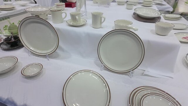 Various tableware displayed on the stage