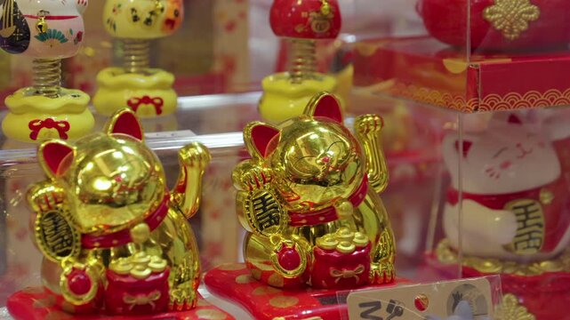 Maneki Neko beckoning cat figurine toys, the traditional Japanese lucky charm and favorite talisman&nbsp;