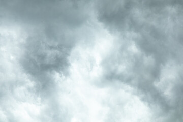 Fototapeta premium Clouds cover the sky during late afternoon in an overcast setting