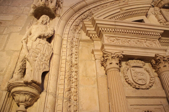 renaissance (?) decor in a chapel in a gothic cathedral in burgos in spain 