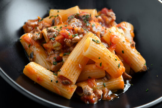 Tortiglioni al rag&ugrave; di manzo, Pasta Italiana 