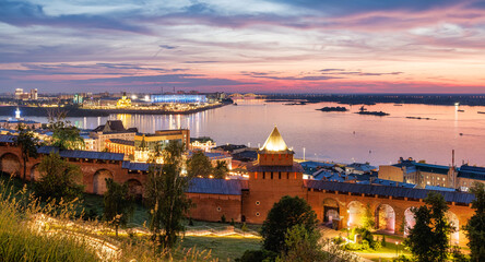Obraz premium Nizhny Novgorod and Kremlin at sunset, the Volga River, and the Oka River