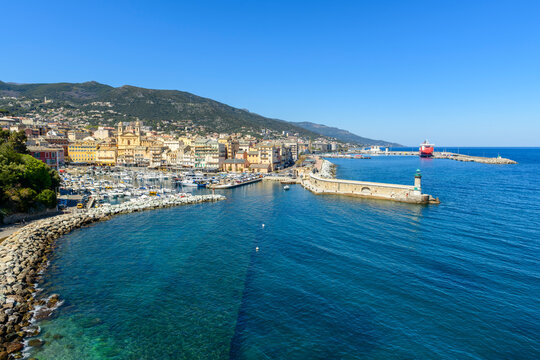 Vue du Vieux-Port de Bastia
