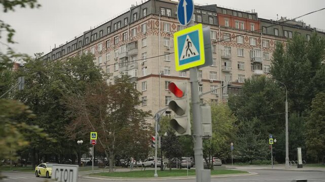 An elite apartment building in the center of Moscow since the days of the USSR. Filmed in motion