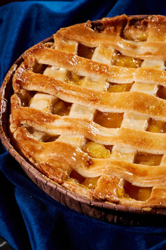 Rustic apple pie