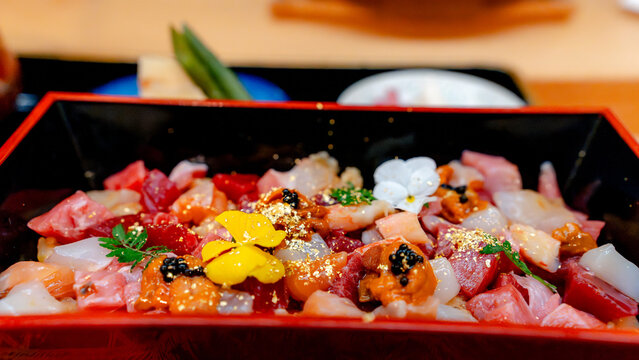 Chirashi sushi with Miyagi Hon-Maguro at Tokyo restaurant