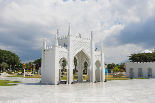Beautiful architecture of Masjid Raya Baiturrahman
