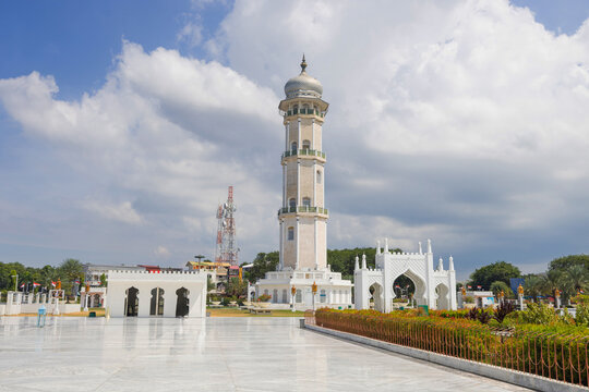 Stunning view of Masjid Raya Baiturrahman minaret