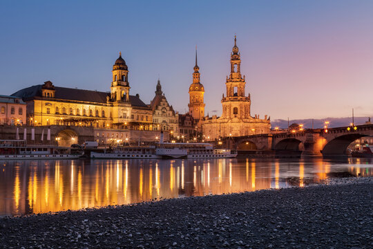 Panoramic view of Dresden's Altstadt at sunset over Elbe