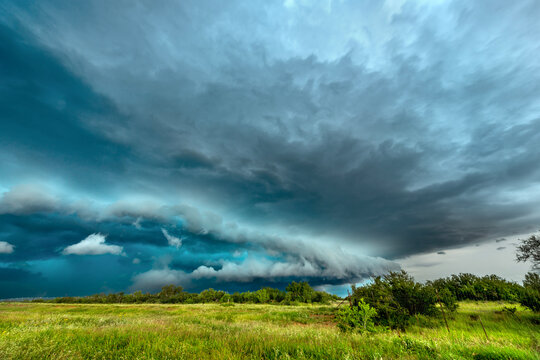 Storm cell formation in Tornado Alley