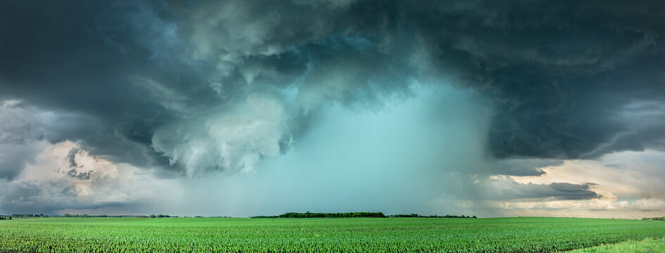 Storm cell formation in Tornado Alley