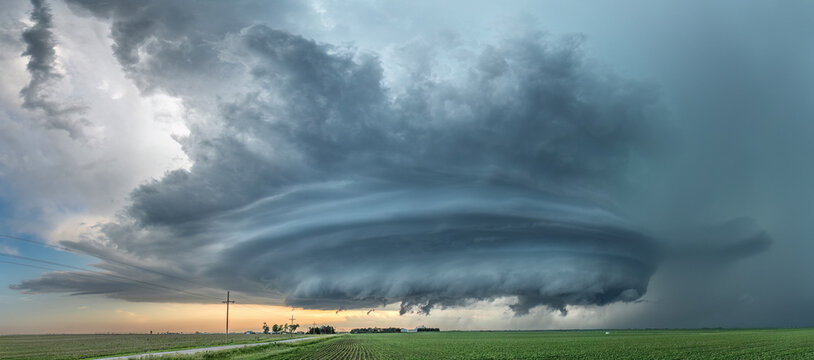 Storm cell formation in Tornado Alley
