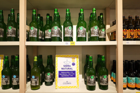 Bottled natural cider for sale in Gijon city