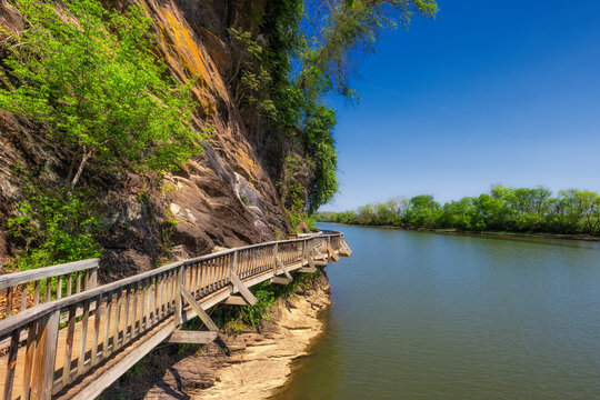Ijams Public Park along the Tennessee River in Knoxville, Tennessee.