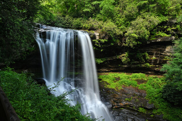 Obraz premium Dry Falls, Highlands NC - mountain cascading waterfall
