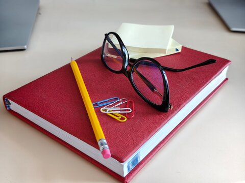 book and glasses, glasses, book, paper, business, education, pen, reading, notebook, eyeglasses, literature, office, knowledge, study, old, page, spectacles, library, books, document, secretaria 
