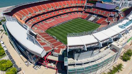 Naklejka premium Aerial shot of Huntington Bank Field home of the Browns NFL Team in downtown Cleveland Ohio USA