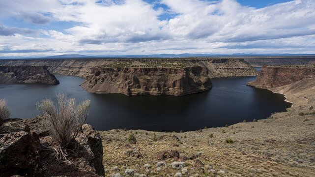 Lake Billy Chinook and The Cove Palisades State Park, Oregon
