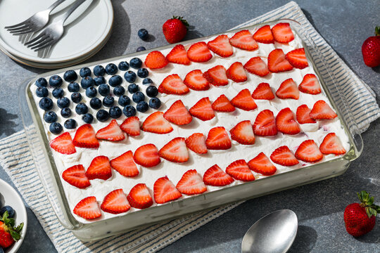 Sweet Patriotic American Flag Cake
