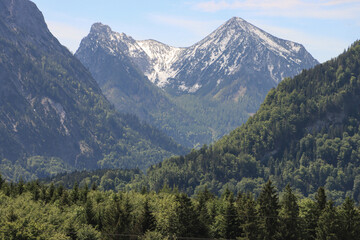 Obraz premium Wanderparadies Salzkammergut; Blick von Strobl zum Braunedlkogel
