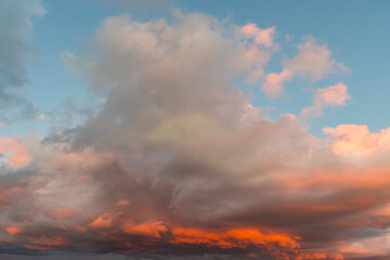 Fototapeta premium Winter Sunset Sky with Tinges of Pink