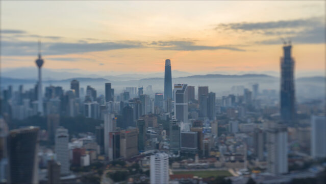 Premium Overlays Tilt Shift 3 &ndash; Miniature World Effects, Selective Focus Overlays and Cinematic Depth Visual Styles for Video Editing