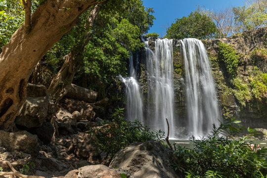 Llanos de Cortes Waterfall Cascading Over Cliffs in Costa Rica