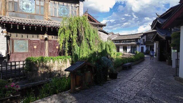 Lijiang, China : Panoramic footage of cobblestone street of Lijiang old town in Yunnan in China