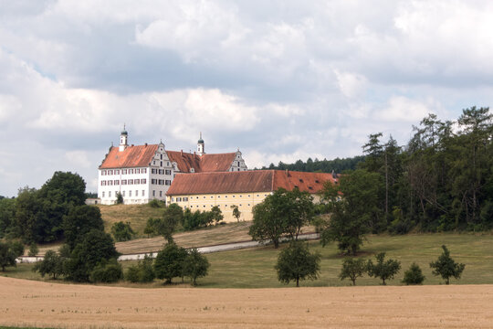 Schloss Mochental in der schw&auml;bischen Alp