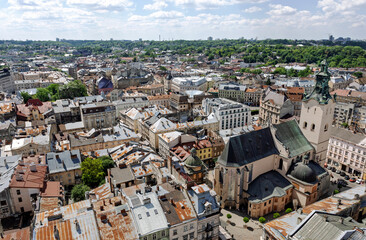 Obraz premium Panoramic View Of The Cathedral Basilica Of The Assumption In Lviv