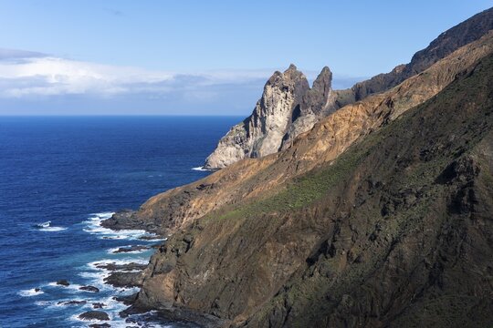 The north-west coast of La Gomera. Mountains, cliffs and steep coast. Guillama, La Gomera, Canary Islands, Spain