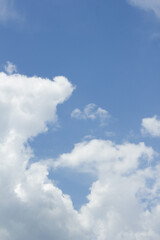 Obraz premium It is a blue sky with fluffy clouds.