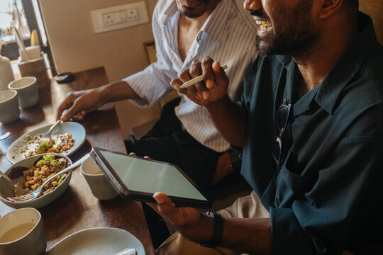 Lighthearted Conversation in a Cozy Cafe