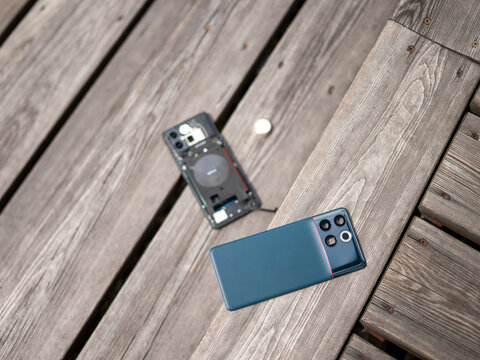 parts of damaged mobile