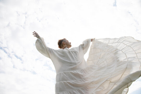 Dance in white dress 