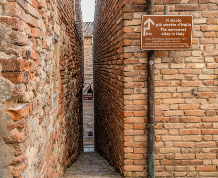 The narrowest alley in Italy. It is located in the historic center of Ripatransone.