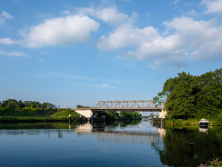 Obraz premium Canaalbrug over het Twentekanaal in Lochem, Achterhoek, Gelderland province, The Netherlands