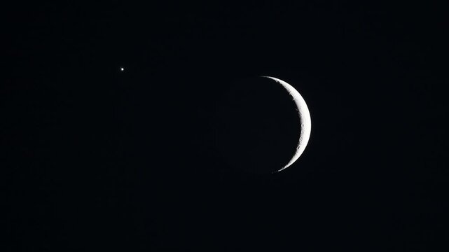 Spectacular planetary alignment, moon and Venus