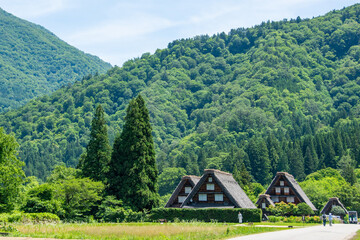 世界遺産　白川郷合掌造り集落　初夏 © Hiro074
