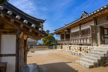 Obraz premium Traditional Hanok Houses and Courtyard in Yangdong Village, Korea