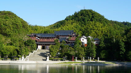 Fototapeta premium The Cradle of Meditation: The Historic Zhengguan Temple in Lanxi, An Iconic Spiritual Landmark in Zhejiang, China