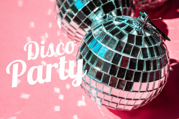 Obraz premium Celebration for a happy birthday with disco theme and shiny decorations